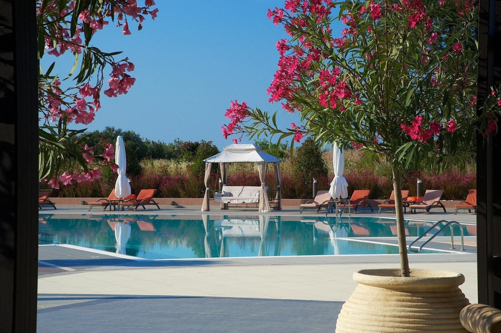 Картинка Utopia Resort & Spa 4*